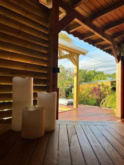 Bungalow Avec Jacuzzi Privatif Βίλα Sainte-Rose Εξωτερικό φωτογραφία