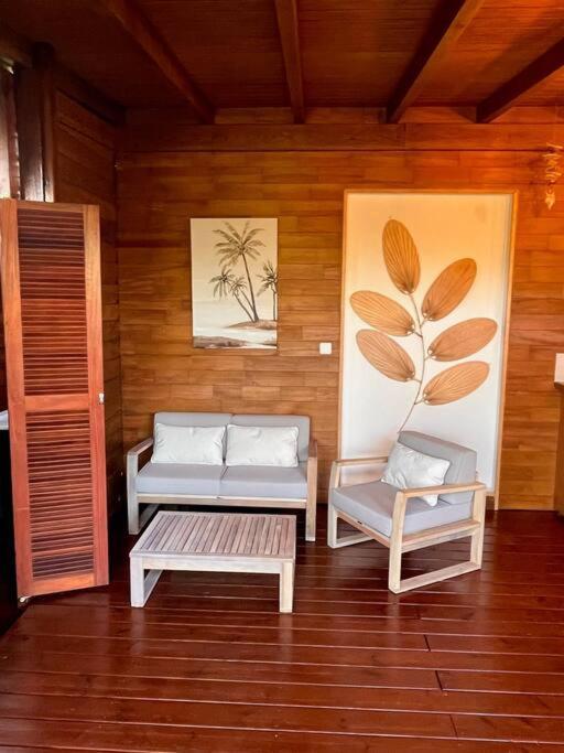 Bungalow Avec Jacuzzi Privatif Βίλα Sainte-Rose Εξωτερικό φωτογραφία